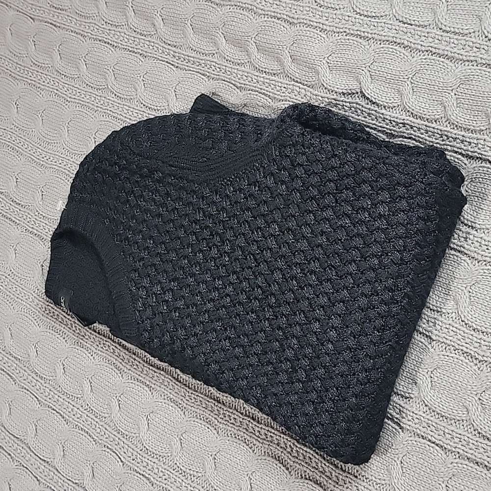 Banana Republic Medium Black Sweater - Picture 7 of 7